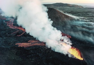 华体会体育官网：PP电子“烈火山脉”发布，探秘火山中的神秘力量